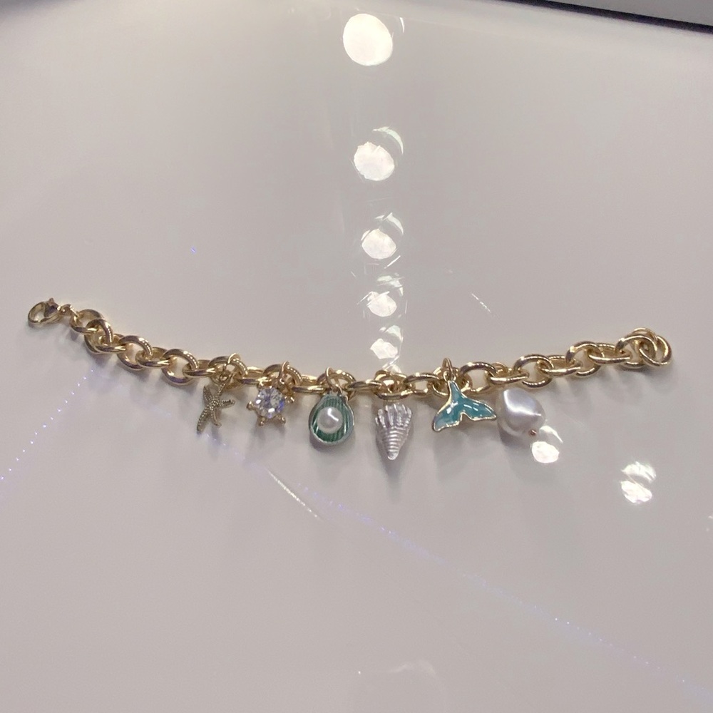 PERA VIDA BRACELET!!
very beach vibes!